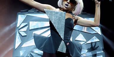 Lady Gaga signiert Penis!