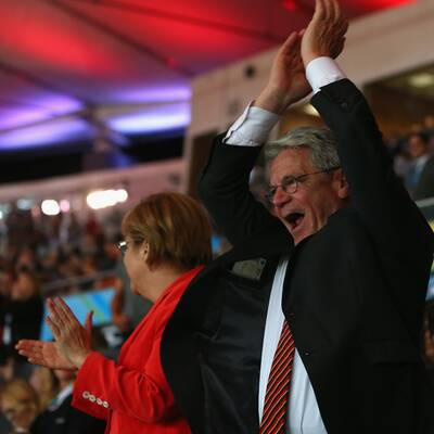 So jubeln Merkel & Gauck