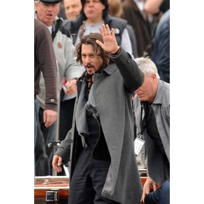 Jolie und Depp: Fan-Massen bei Dreh