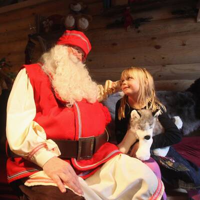 Weihnachtsmänner aus aller Welt