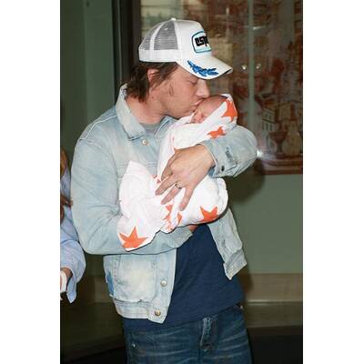 Jamie Oliver: Erstes Familienfoto mit Sohn