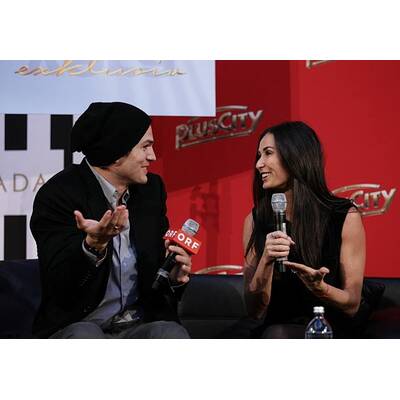 Demi Moore & Ashton Kutcher turteln in Linz