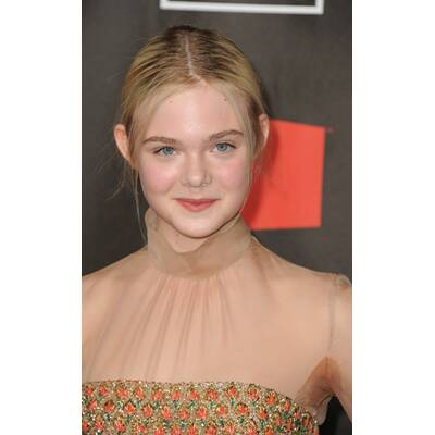 Elle Fanning modelt für Rodarte