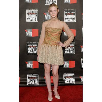 Elle Fanning modelt für Rodarte