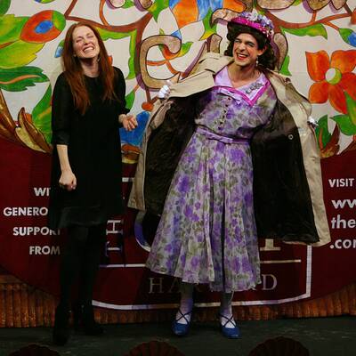 Hasty Pudding für Julianne Moore