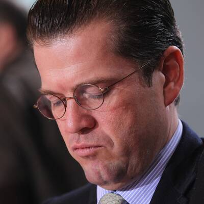 Guttenberg in Erklärungsnot