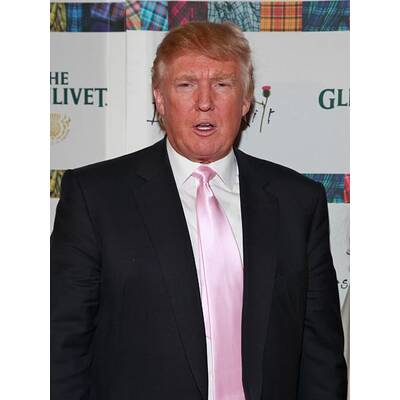 Kilt-Modeschau: Mr. Big zeigt, was Mann drunter trägt