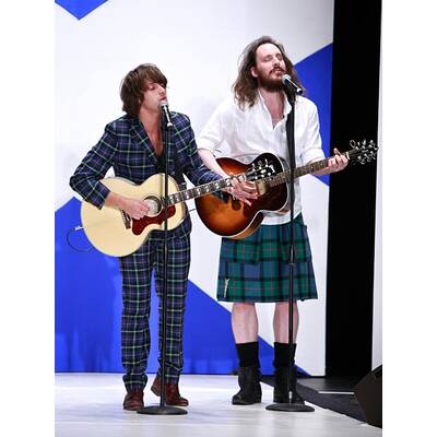 Kilt-Modeschau: Mr. Big zeigt, was Mann drunter trägt