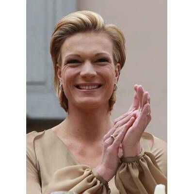 Maria Riesch in Gold: Standesamtliche Trauung in Garmisch