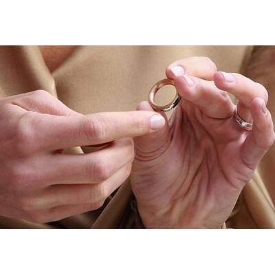 Maria Riesch in Gold: Standesamtliche Trauung in Garmisch