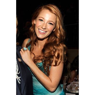 Diese Stars sehen rot!