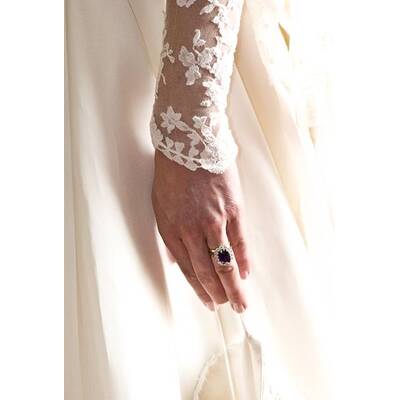 Herzogin von Cambridge: Kate in Traumkleid vor Traualtar