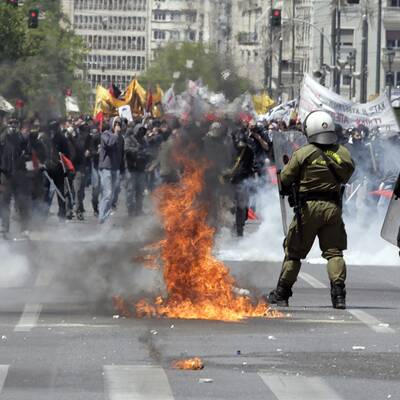 Ausschreitungen bei Streik in Athen