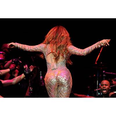 Jennifer Lopez zeigt ihren berühmten Po in hautengem Stoff