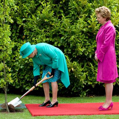 Elizabeth II. besucht die grüne Insel