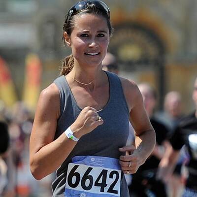 Pippa Middleton kämpft sich durch Triathlon