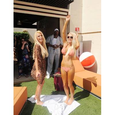 Hefner-Ex Crystal Harris feiert im Bikini