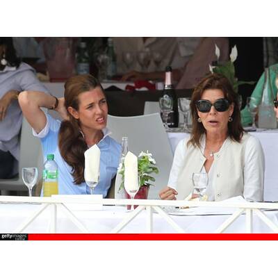 Fürst Albert & Charlene feuern Charlotte an