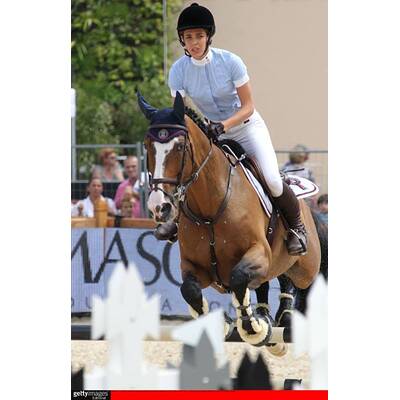 Fürst Albert & Charlene feuern Charlotte an