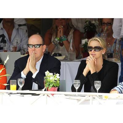 Fürst Albert & Charlene feuern Charlotte an