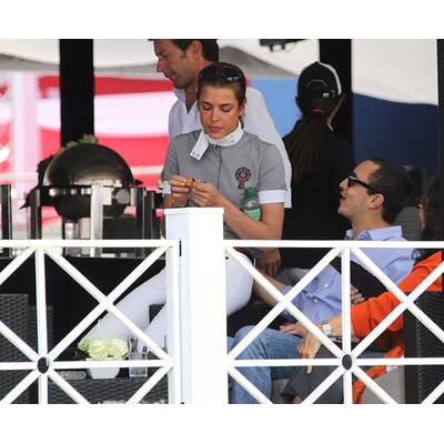 Fürst Albert & Charlene feuern Charlotte an