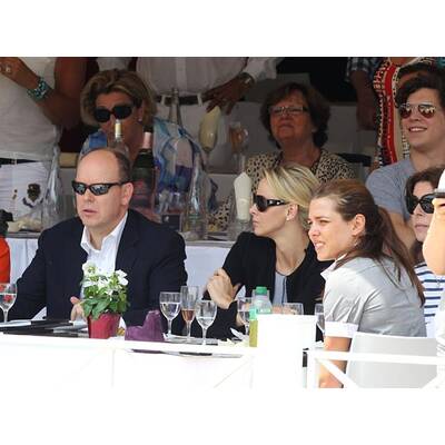 Fürst Albert & Charlene feuern Charlotte an
