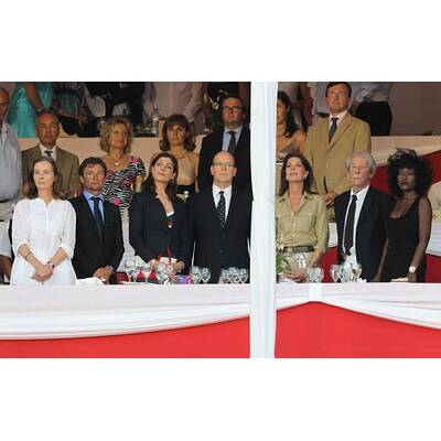 Fürst Albert & Charlene feuern Charlotte an