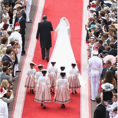 Charlene in einem Traumkleid von Armani
