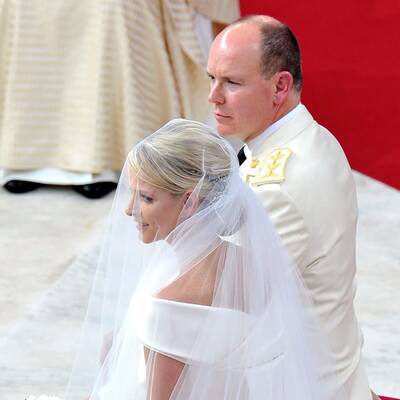 Charlene in einem Traumkleid von Armani