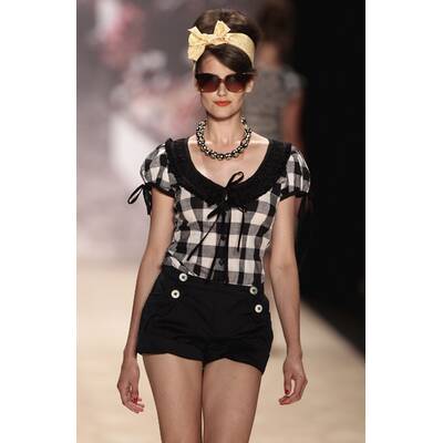 Lena Hoschek Show 2011