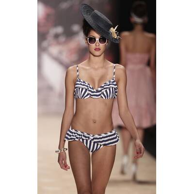 Lena Hoschek Show 2011