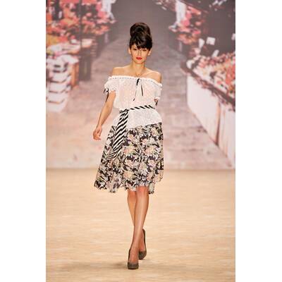 Lena Hoschek Show 2011