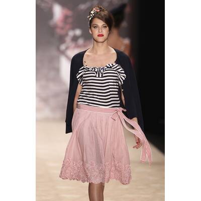 Lena Hoschek Show 2011