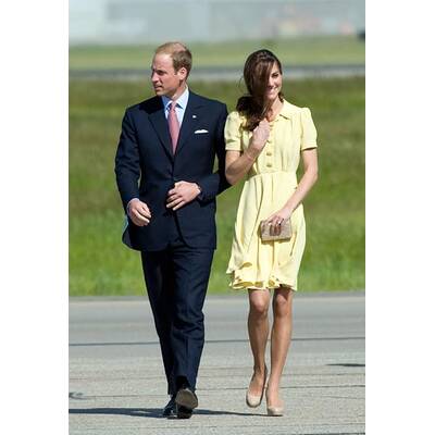 Herzogin Kate am windigen Flughafen