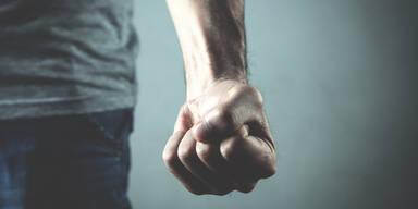 Sechs Jugendliche pr&uuml;geln Mann (44) in Bludenz spitalsreif