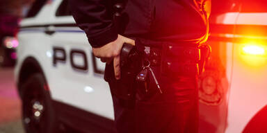 USA Polizist Waffe
