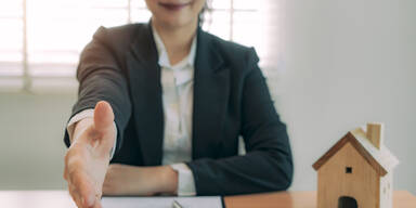 Gesetz: Wer D&auml;ne werden will, muss H&auml;nde sch&uuml;tteln