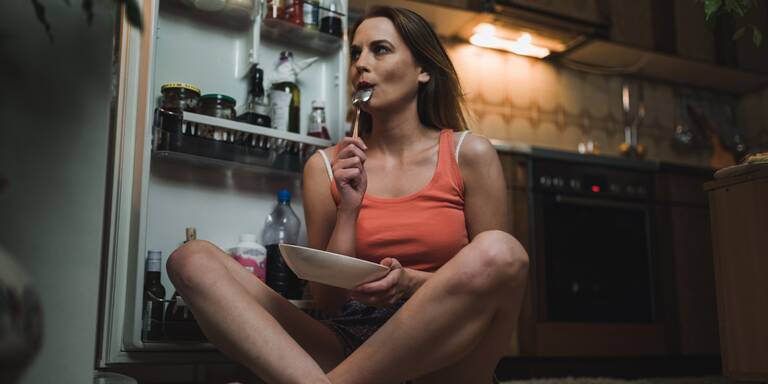 Laut Studie: Wenn Sie zu dieser Uhrzeit essen, kriegen Sie eher Durchfall