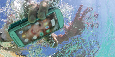Handy Wasser