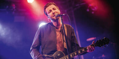 Josh hat sich verlobt