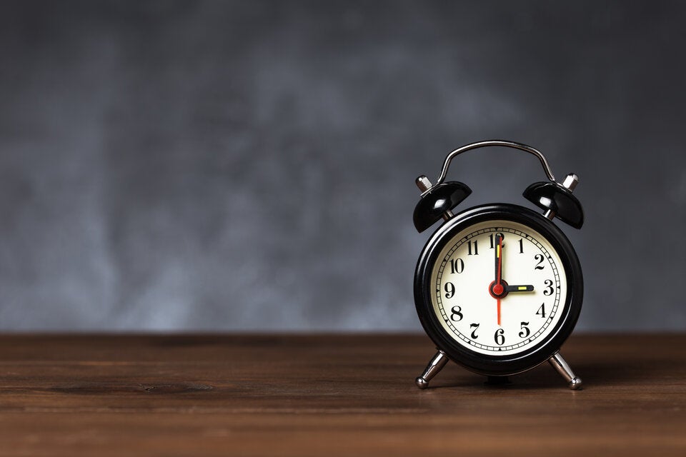 Ist kein Zufall! Deshalb wachen wir immer wieder um 3 Uhr nachts auf