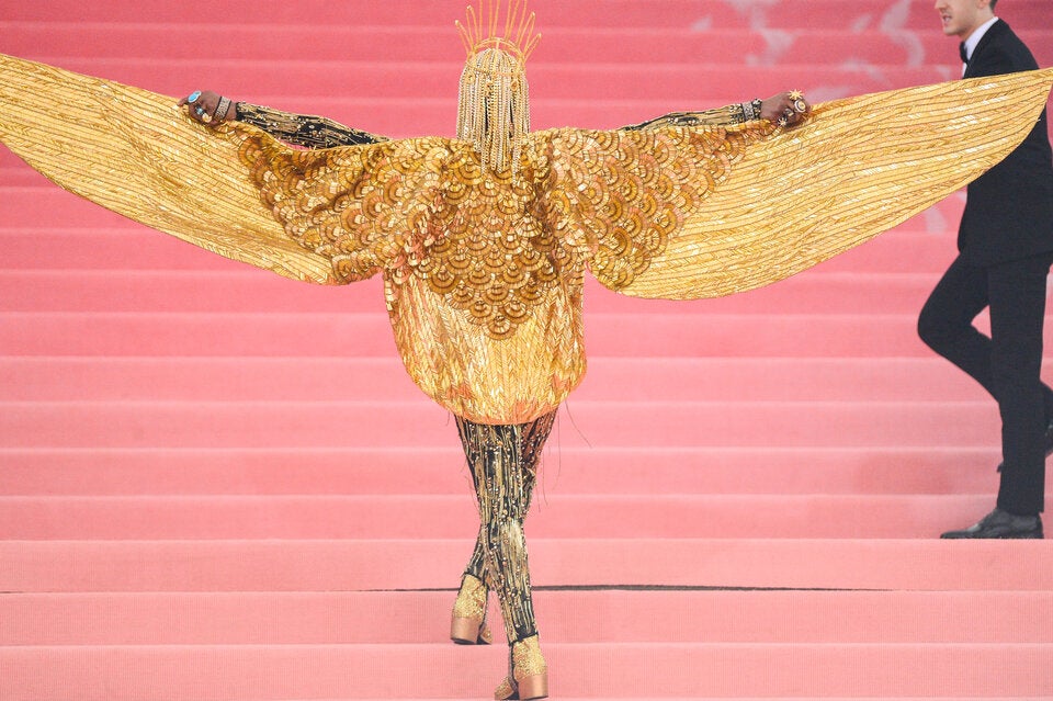 Das Motto der Gala prägt alljährlich die Looks. 2019 zelebrierte man mit „Camp: Notes on Fashion“ das theatralisch Übertriebene.