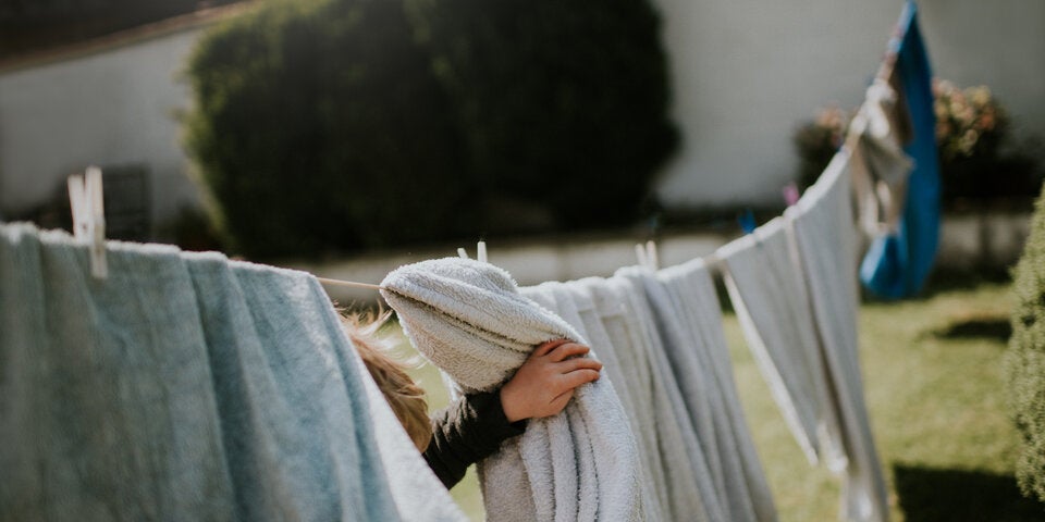 Mit diesen Tricks werden harte Handtücher wieder weich