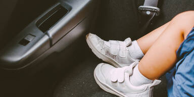 15 Monate altes Kind im Auto vergessen: Hitzetod