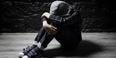 Mädchenbande lockte 15-Jährige in Wald und verprügelte sie