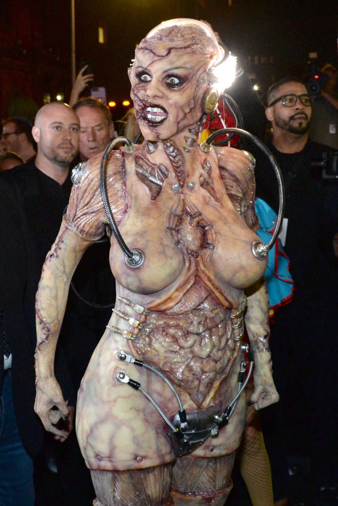 Heidi Klum als Alien-Cyborg