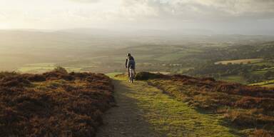 Herbst-Sportarten im Kaloriencheck: Mit diesen Sportarten verbrennen Sie am meisten Kalorien