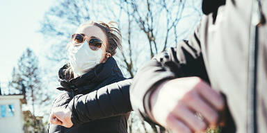 Kontaktbeschr&auml;nkung: Nur ein "Einzelner" darf anderen Haushalt treffen