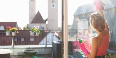 Vorsicht! Zu dieser Uhrzeit sollten Sie NIE die Fenster putzen