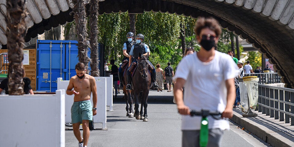 Beispielbidl zu Frankreich Paris mit Coronavirus